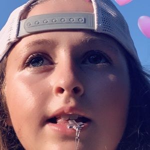 Meet your Posher, Nina